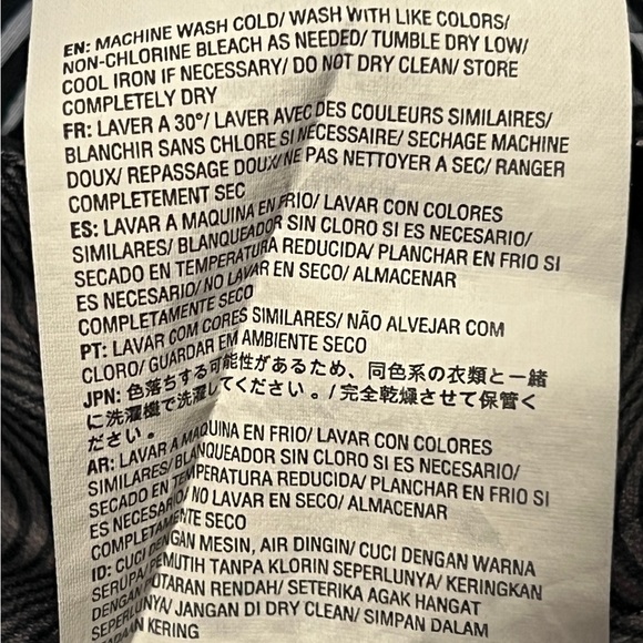 Volcom Men's Black and White Swim Shorts - Picture 8 of 8